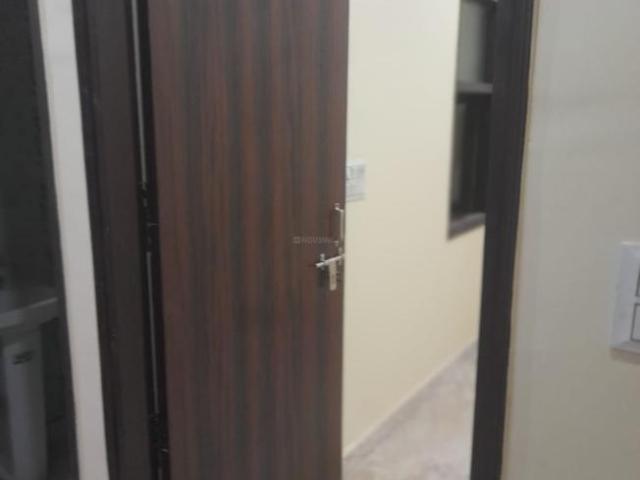 1 BHK Independent Builder Floor in Preet Vihar for rent New Delhi. The reference number is 10822359
