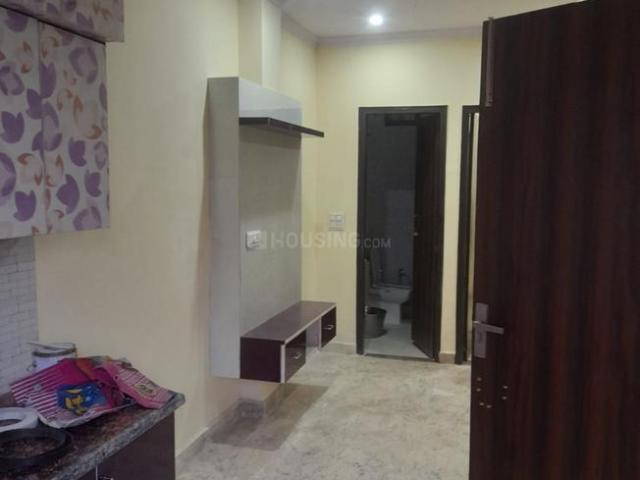 1 BHK Independent Builder Floor in Preet Vihar for rent New Delhi. The reference number is 18993246