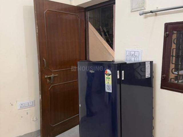 1 BHK Independent Builder Floor in Rajouri Garden for rent New Delhi. The reference number is 20274346