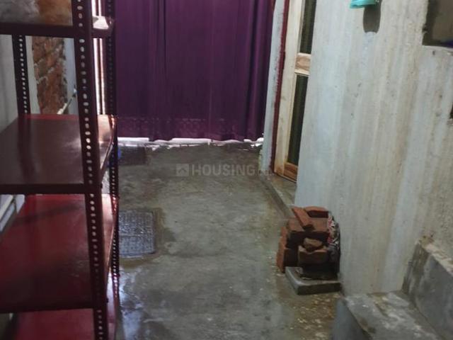 1 BHK Independent Builder Floor in Rajajipuram for rent Lucknow. The reference number is 20741744