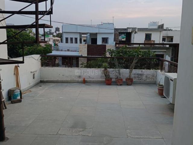 1 BHK Independent Builder Floor in Ranjit Avenue for rent Amritsar. The reference number is 21344230