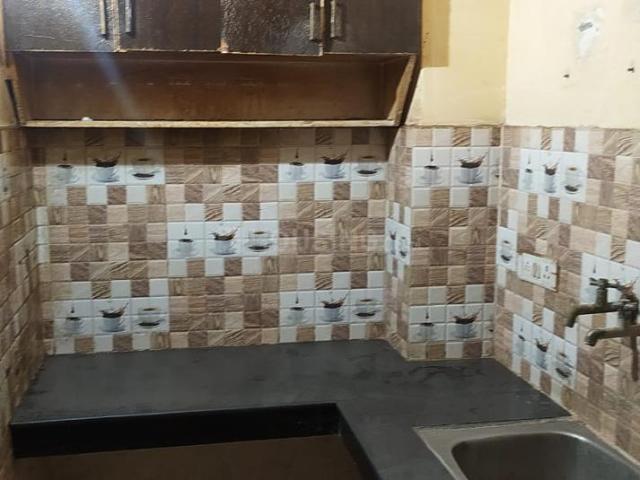 1 BHK Independent Builder Floor in Razapur Khurd for rent New Delhi. The reference number is 6875715