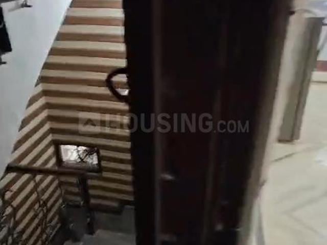 1 BHK Independent Builder Floor in Subhash Nagar for rent New Delhi. The reference number is 19714529