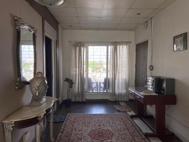 1 BHK Independent Builder Floor in Sainik Farm for rent New Delhi. The reference number is 20802744