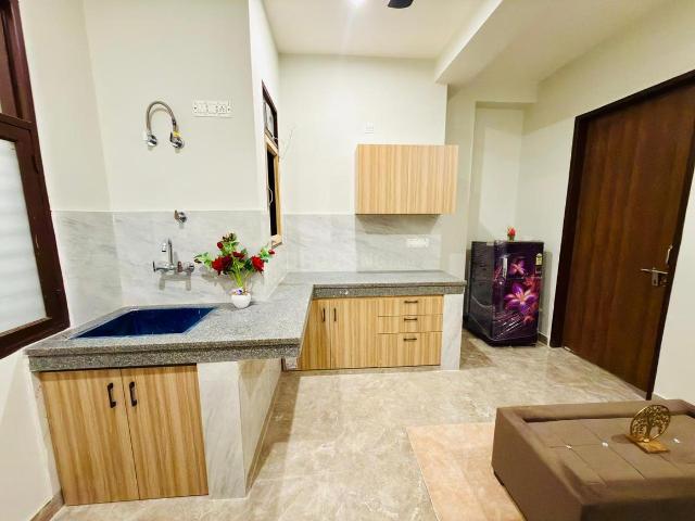 1 BHK Independent Builder Floor in Sector 52 for rent Gurgaon. The reference number is 20867250