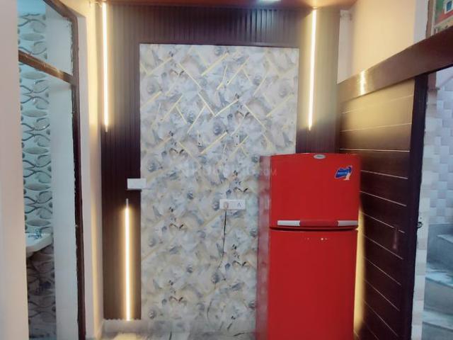 1 BHK Independent Builder Floor in Sector 5 Rohini for rent New Delhi. The reference number is 19034089