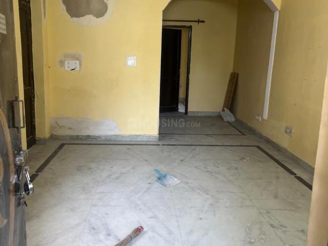 1 BHK Independent Builder Floor in Sector 6 Rohini for rent New Delhi. The reference number is 21054177