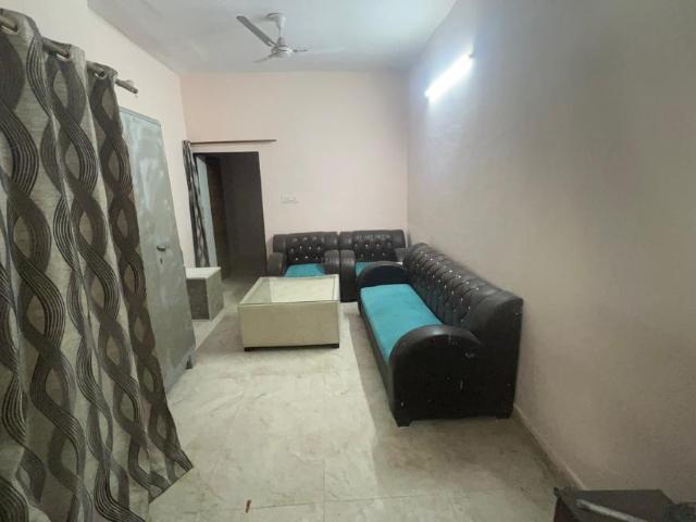1 BHK Independent Builder Floor in Sector 6 Rohini for rent New Delhi. The reference number is 6916961