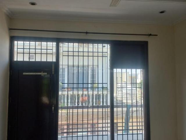 1 BHK Independent Builder Floor in Sector 79 for rent Mohali. The reference number is 20182260