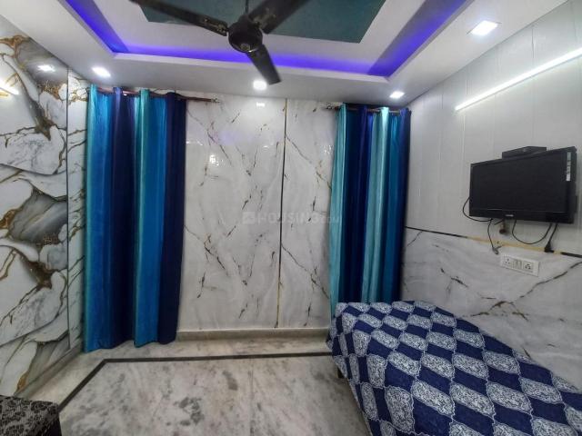 1 BHK Independent Builder Floor in Sector 7 Rohini for rent New Delhi. The reference number is 21113574