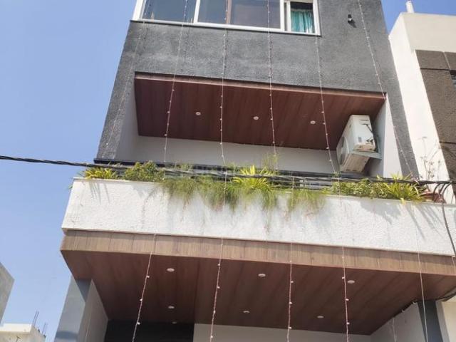 1 BHK Independent Builder Floor in Sector 10 for resale Gurgaon. The reference number is 11947965