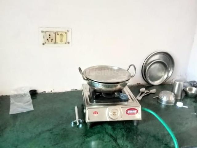 1 BHK Independent Builder Floor in Sector 10 Rohini for rent New Delhi. The reference number is 14671123