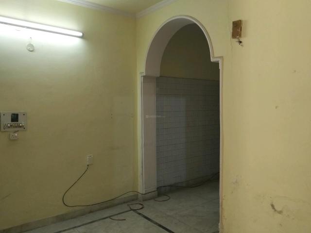 1 BHK Independent Builder Floor in Sector 11 Rohini for resale New Delhi. The reference number is 19942050