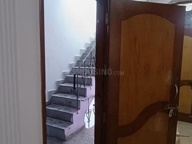 1 BHK Independent Builder Floor in Sector 12 for rent Noida. The reference number is 19787963