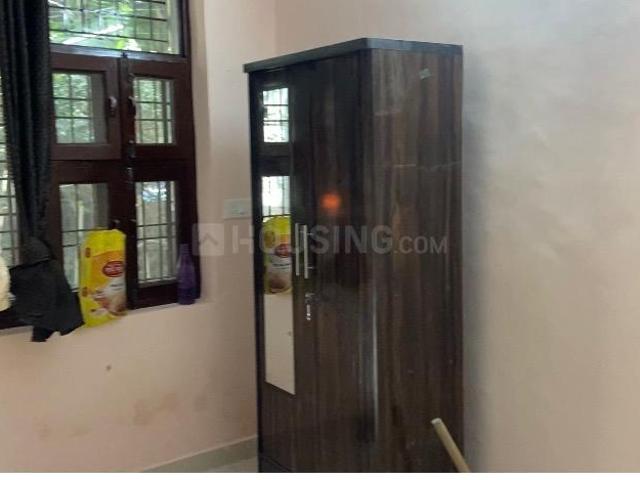 1 BHK Independent Builder Floor in Sector 12 for rent Noida. The reference number is 21173157