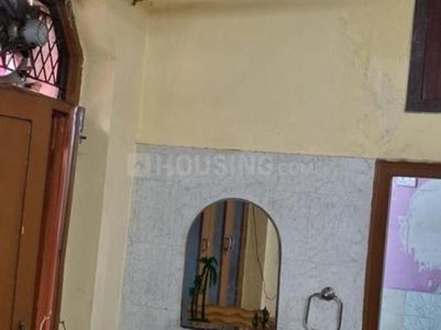 1 BHK Independent Builder Floor in Sector 12 for rent Noida. The reference number is 21275929