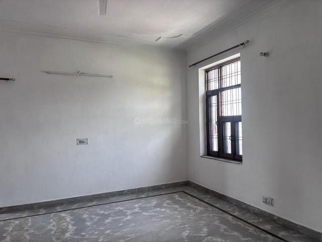 1 BHK Independent Builder Floor in Sector 17 for rent Faridabad. The reference number is 20256339
