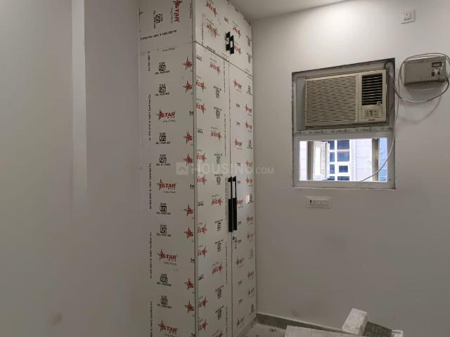 1 BHK Independent Builder Floor in Sector 24 Rohini for rent New Delhi. The reference number is 20281777
