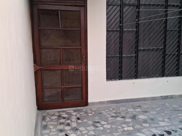1 BHK Independent Builder Floor in Sector 32A for rent Ludhiana. The reference number is 20471205