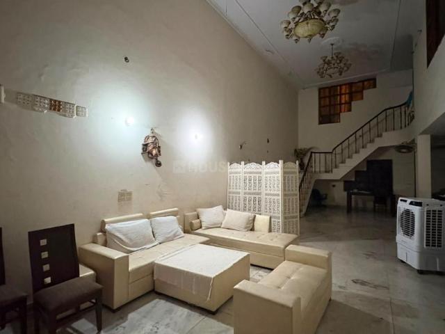 1 BHK Independent Builder Floor in Sector 34 for rent Noida. The reference number is 20718758