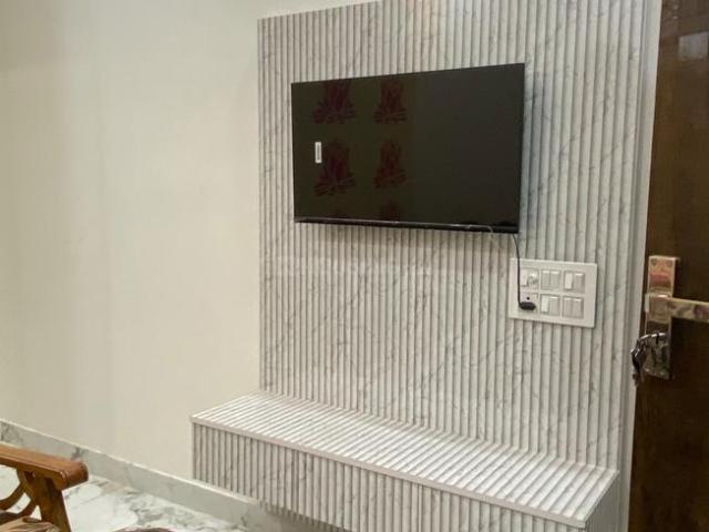 1 BHK Independent Builder Floor in Sector 3 Rohini for rent New Delhi. The reference number is 19405107