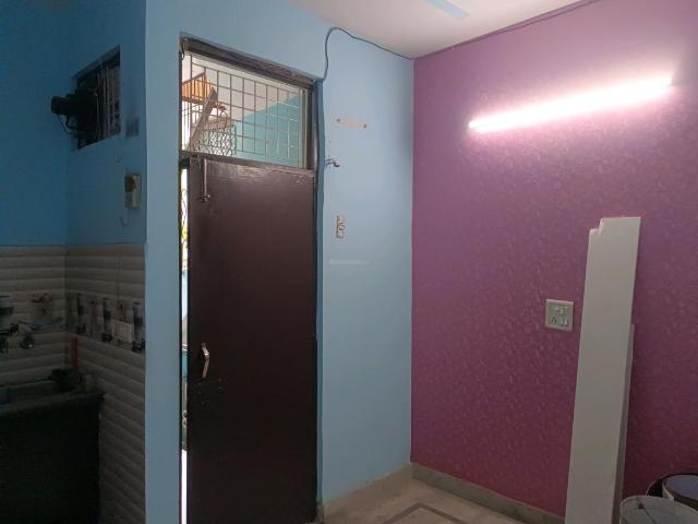 1 BHK Independent Builder Floor in Sector 3 Rohini for resale New Delhi. The reference number is 19387413