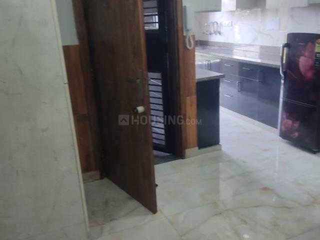 1 BHK Independent Builder Floor in Shalimar Bagh for rent New Delhi. The reference number is 15424335