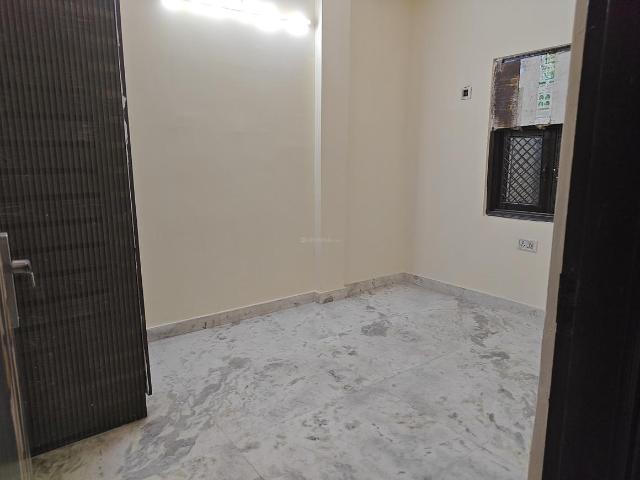 1 BHK Independent Builder Floor in Shalimar Bagh for rent New Delhi. The reference number is 16504176