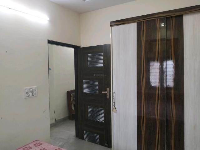 1 BHK Independent Builder Floor in Shalimar Bagh for rent New Delhi. The reference number is 17618582