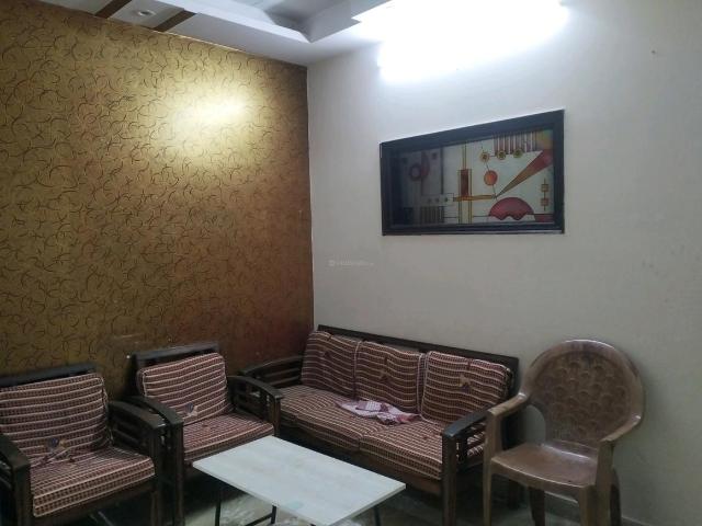 1 BHK Independent Builder Floor in Shalimar Bagh for rent New Delhi. The reference number is 18511183