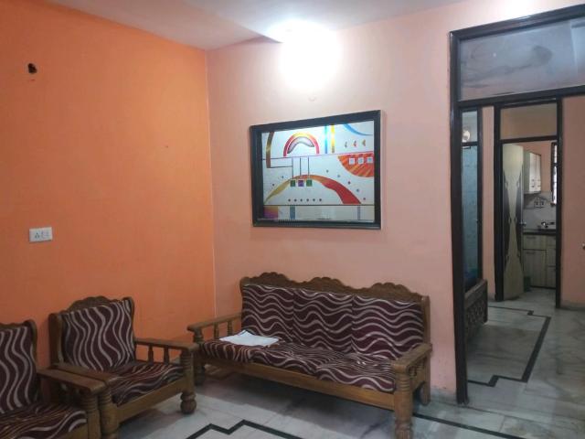 1 BHK Independent Builder Floor in Shalimar Bagh for rent New Delhi. The reference number is 19147015