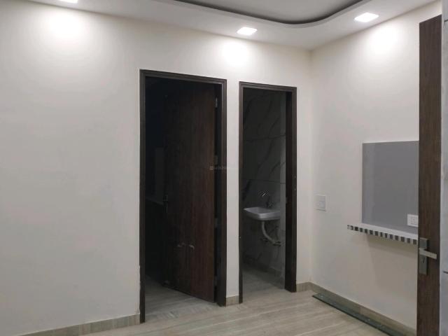 1 BHK Independent Builder Floor in Shalimar Bagh for rent New Delhi. The reference number is 19764224