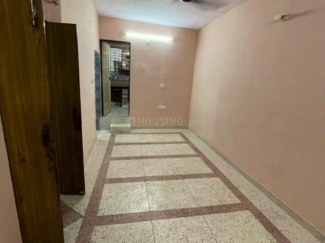 1 BHK Independent Builder Floor in Shalimar Bagh for rent New Delhi. The reference number is 20798381