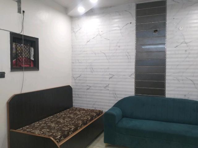 1 BHK Independent Builder Floor in Shalimar Bagh for rent New Delhi. The reference number is 21142408