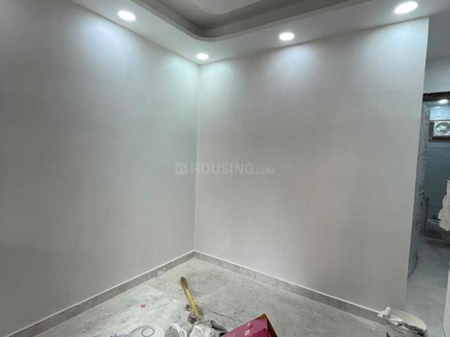 1 BHK Independent Builder Floor in Shalimar Bagh for rent New Delhi. The reference number is 21237110