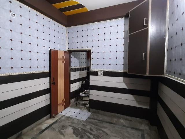 1 BHK Independent Builder Floor in Shalimar Garden for resale Ghaziabad. The reference number is 10815861
