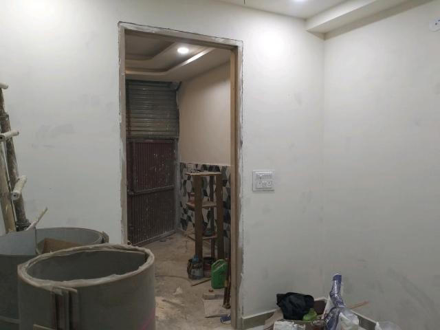 1 BHK Independent Builder Floor in Shastri Nagar for rent New Delhi. The reference number is 20526277