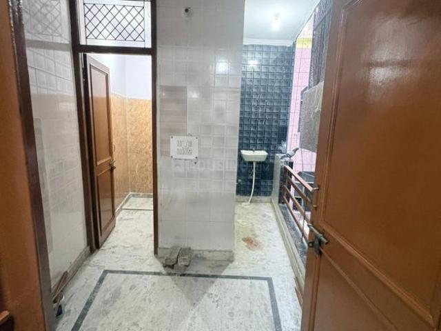 1 BHK Independent Builder Floor in Shastri Nagar for rent New Delhi. The reference number is 21186412