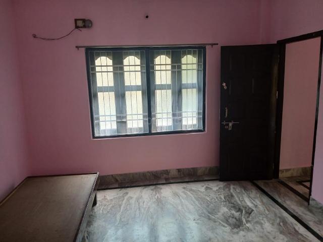 1 BHK Independent Builder Floor in Shiv Mandir Rd for rent Siliguri. The reference number is 21326554