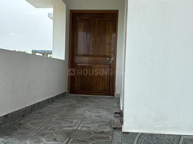 1 BHK Independent Builder Floor in Tankapani Road for rent Bhubaneswar. The reference number is 20382338