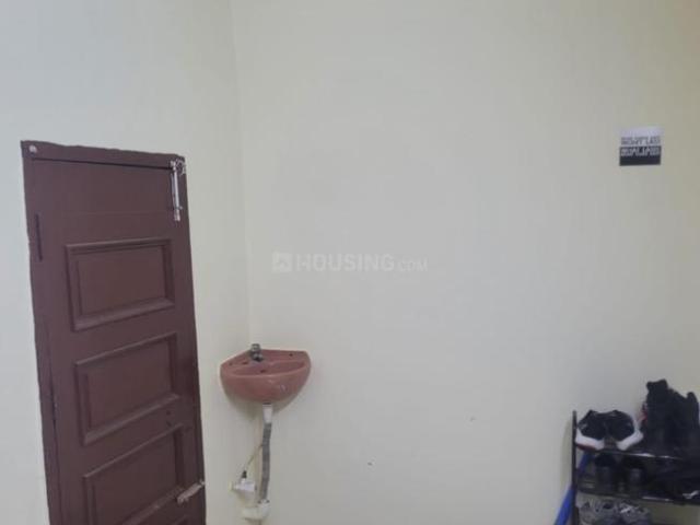 1 BHK Independent Builder Floor in Thiruvanmiyur for rent Chennai. The reference number is 20795577