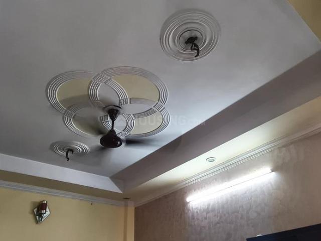 1 BHK Independent Builder Floor in Tilak Nagar for rent New Delhi. The reference number is 21263309