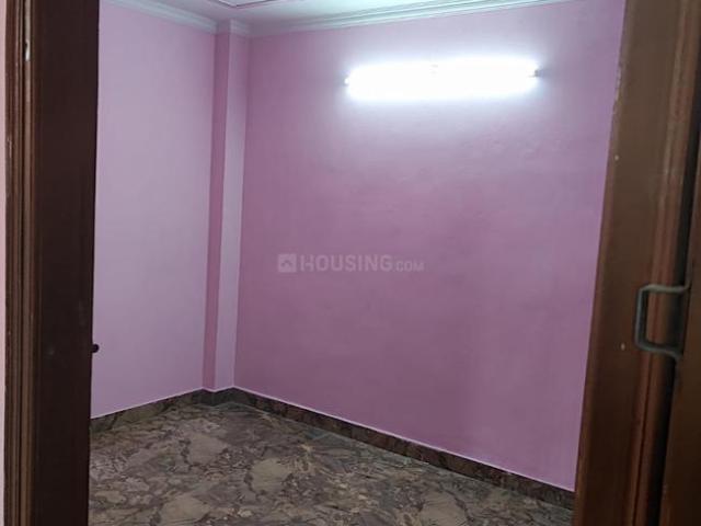 1 BHK Independent Builder Floor in Tri Nagar for rent New Delhi. The reference number is 15114900