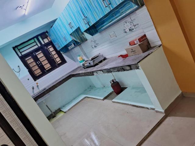 1 BHK Independent Builder Floor in Uttam Nagar for rent New Delhi. The reference number is 19332400
