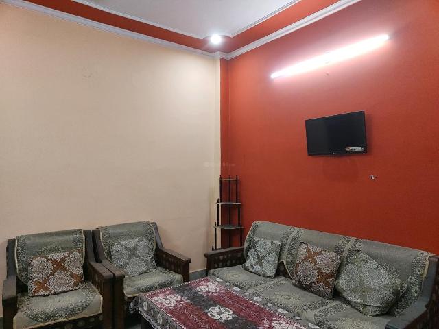 1 BHK Independent Builder Floor in Dwarka Mor for rent New Delhi. The reference number is 21302138