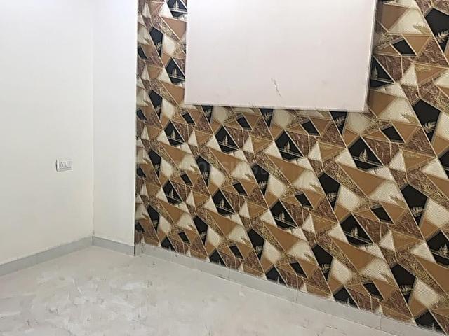 1 BHK Independent Builder Floor in Uttam Nagar for resale New Delhi. The reference number is 19880012