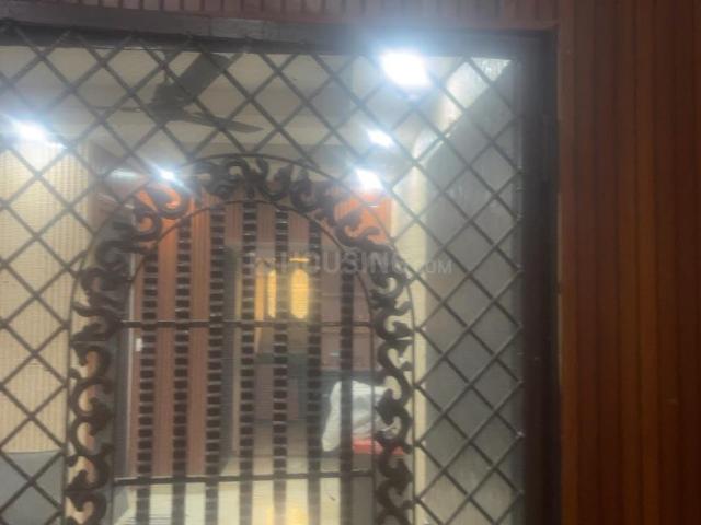 1 BHK Independent Builder Floor in Vaishali for resale Ghaziabad. The reference number is 13884826