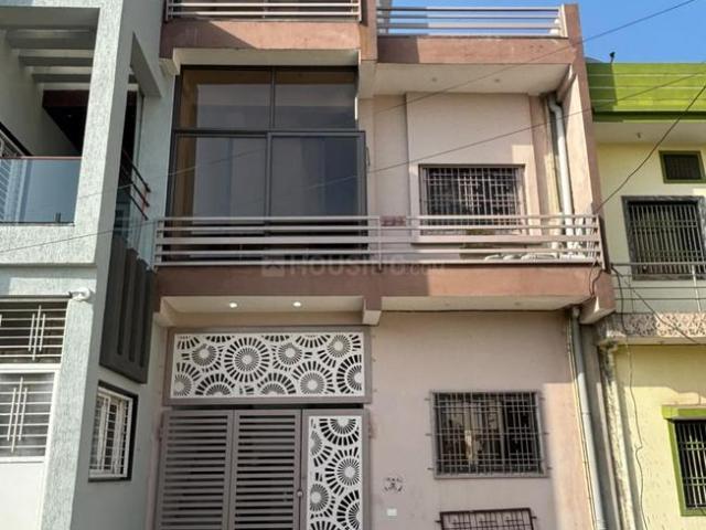 1 BHK Independent Builder Floor in Vidhan Sabha Road for rent Raipur. The reference number is 21241295