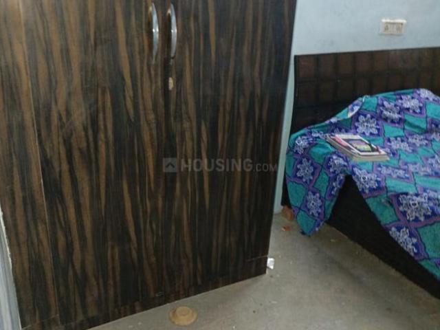 1 BHK Independent Builder Floor in Wazirabad for rent New Delhi. The reference number is 17398932