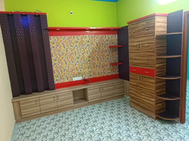 1 BHK Independent House in Tiruvottiyur for resale Chennai. The reference number is 21164392